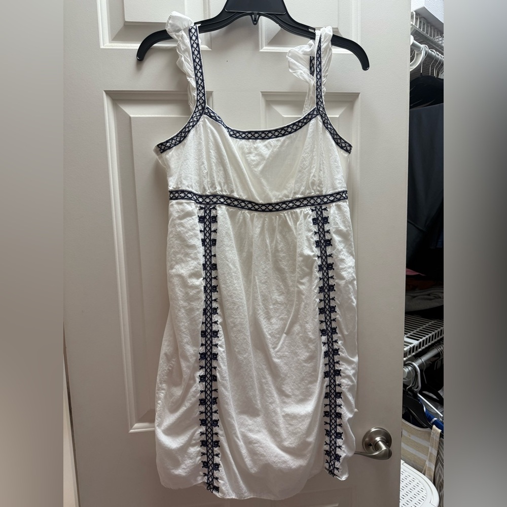 Old Navy White and Blue Sleeveless Sundress